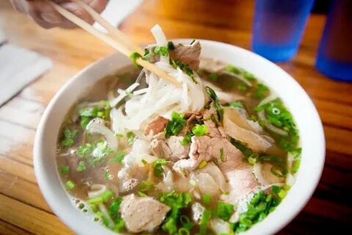 Chuyên gia Hotspot Matrix phân tích: Lông mày phong thủy có thực và marketing video