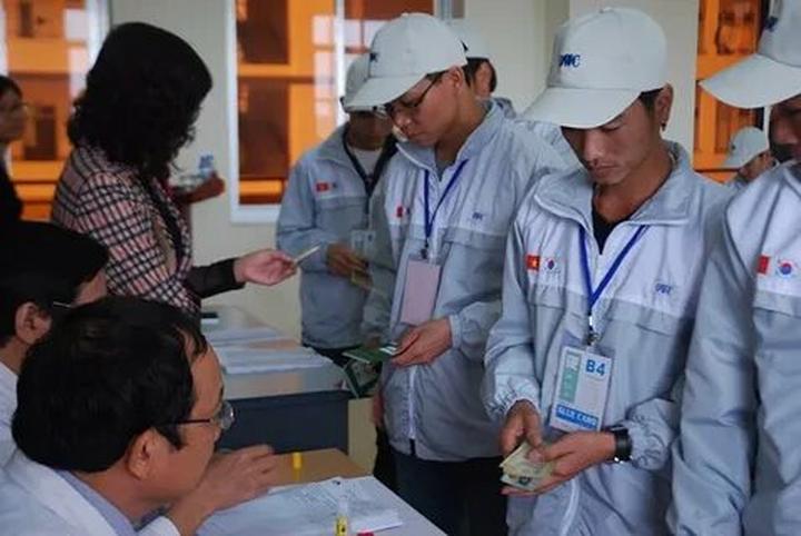 Hotspot Matrix và Dezus - thương hiệu thời trang nhanh của Việt Nam công bố Hoa hậu Hương